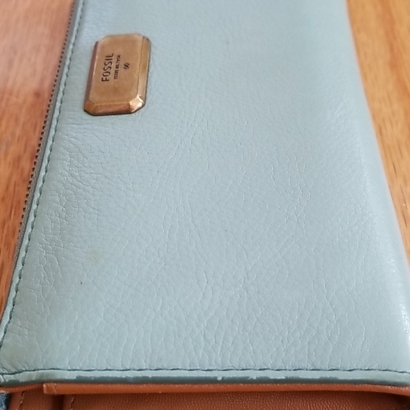 Fossil Zip Clutch Wallet, in teal - Picture 6 of 9